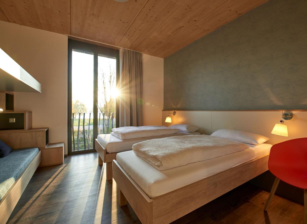 Radhotel Am Gleis Радолфцел ам Бодензее Екстериор снимка